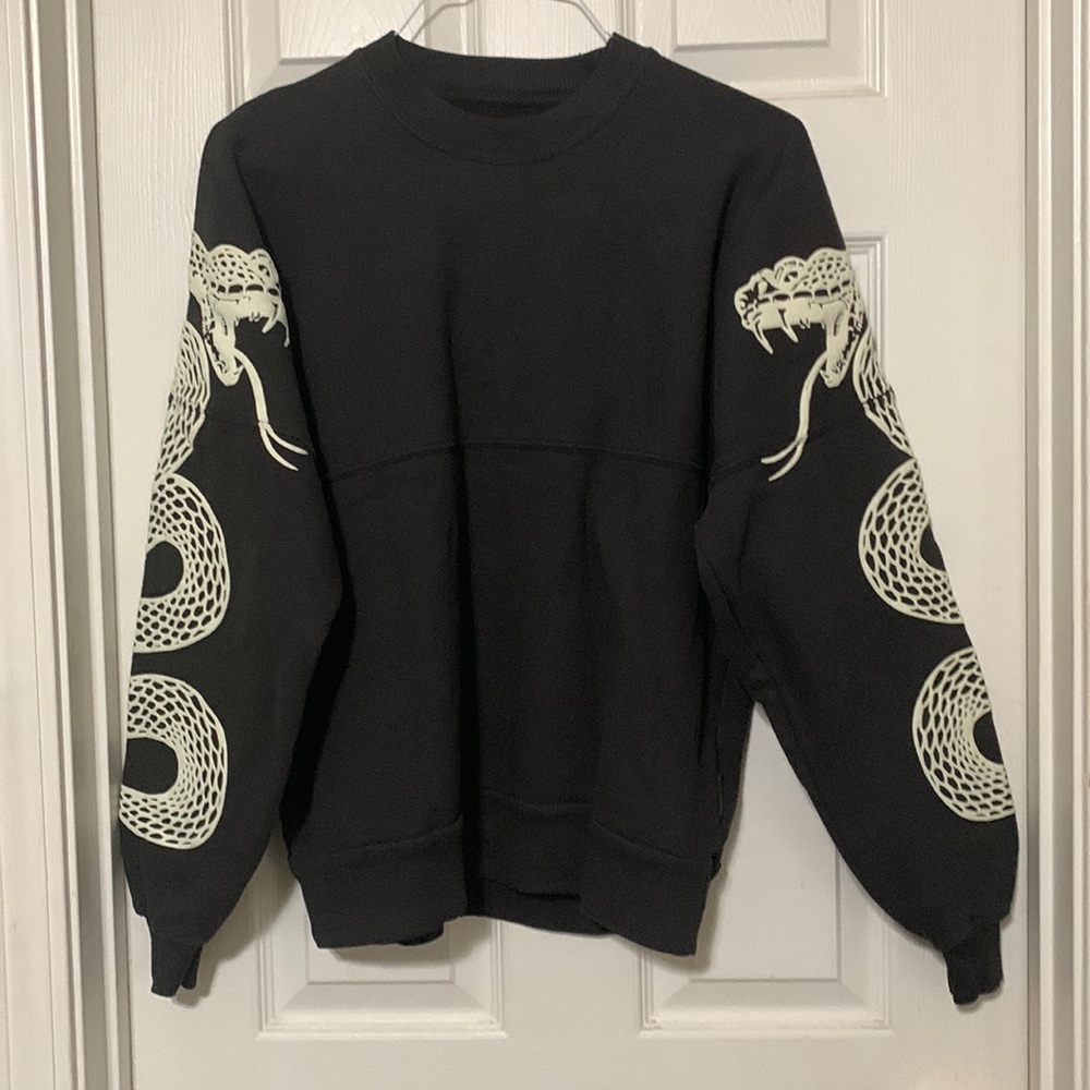 Spirit jersey snake crew neck sweater